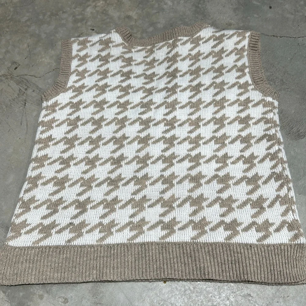 Jessica Simpson Tops | Women's Sweater Vest Size Small / Nwot /‎ Nn-23